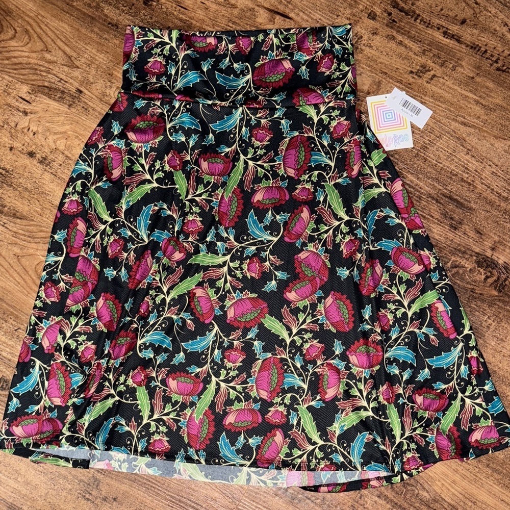 Floral Black Skirt size medium